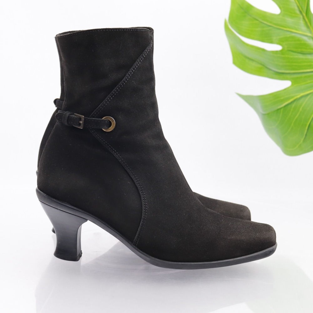 La Canadienne Womens Debbra Boots Size 6 Black Suede Ankle Booties Kitten Heels